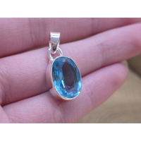 Echt zilveren hanger met topaas